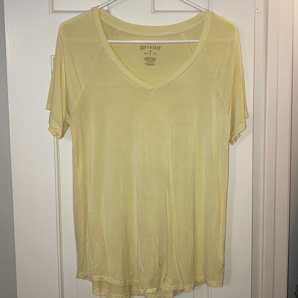 UEC American Eagle 🦅 Soft&Sexy T pale lemon; Size S